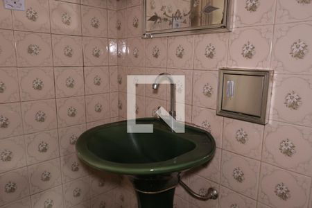 Casa à venda com 60m², 2 quartos e sem vagabanheiro