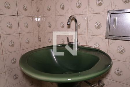 Casa à venda com 60m², 2 quartos e sem vagabanheiro