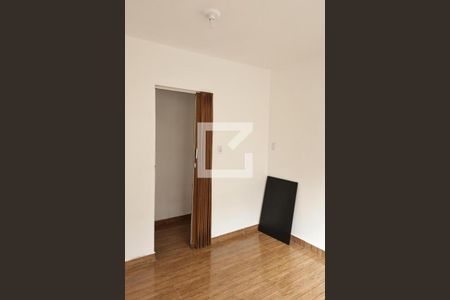 Casa à venda com 60m², 2 quartos e sem vagaSala