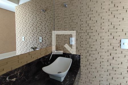 Casa de condomínio à venda com 315m², 4 quartos e 2 vagasLavabo