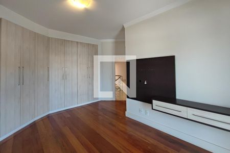 Casa de condomínio à venda com 315m², 4 quartos e 2 vagasQuarto Suíte Master