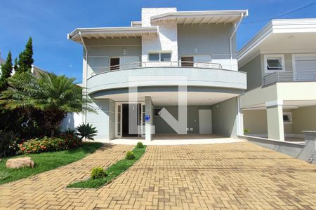 Casa de condomínio à venda com 315m², 4 quartos e 2 vagasFachada 