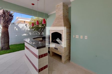 Casa de condomínio à venda com 315m², 4 quartos e 2 vagasÁrea gourmet