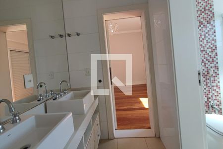 Casa de condomínio à venda com 315m², 4 quartos e 2 vagasBanheiro Américano