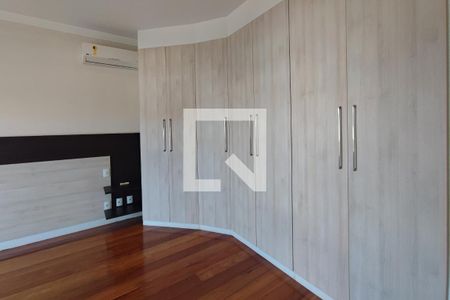 Casa de condomínio à venda com 315m², 4 quartos e 2 vagasQuarto Suíte Master