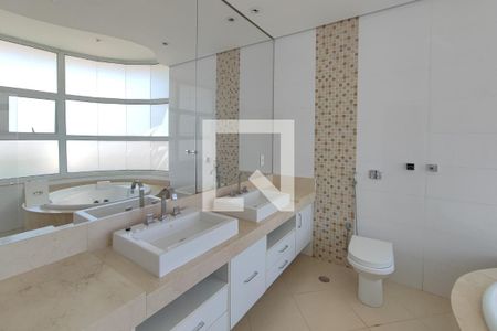 Casa de condomínio à venda com 315m², 4 quartos e 2 vagasBanheiro Suíte Master