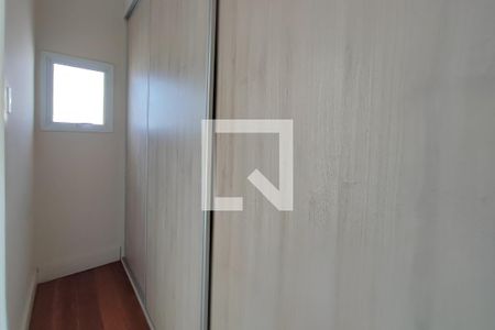 Casa de condomínio à venda com 315m², 4 quartos e 2 vagasCloset  Suíte Master