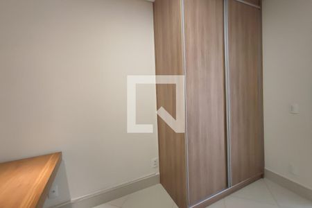 Casa de condomínio à venda com 315m², 4 quartos e 2 vagasEscritório