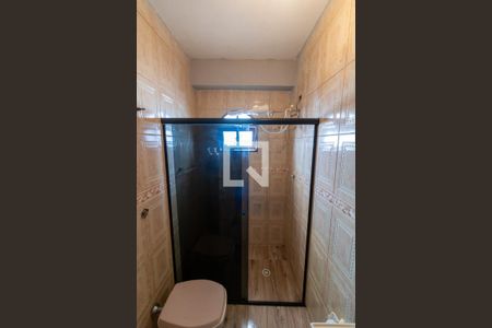 Banheiro de casa para alugar com 2 quartos, 70m² em Jardim Europa, Itaquaquecetuba