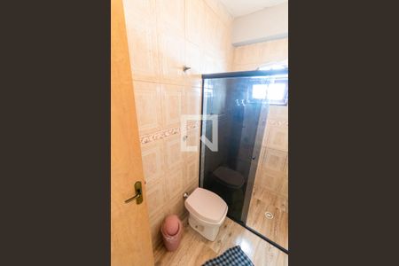Banheiro de casa para alugar com 2 quartos, 70m² em Jardim Europa, Itaquaquecetuba