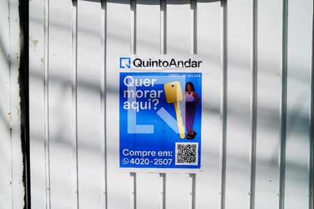 Casa à venda com 179m², 3 quartos e 2 vagas Casa à venda com 179m², 3 quartos e 2 vagasFachada