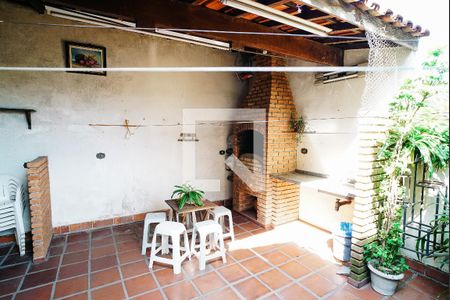 Casa à venda com 179m², 3 quartos e 2 vagas Casa à venda com 179m², 3 quartos e 2 vagasChurrasqueira