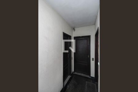 Apartamento para alugar com 62m², 2 quartos e 1 vagaCorredor de acesso