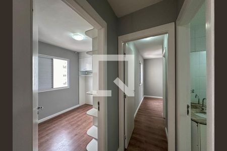 Corredor Quartos de apartamento para alugar com 2 quartos, 57m² em Vila das Belezas, São Paulo