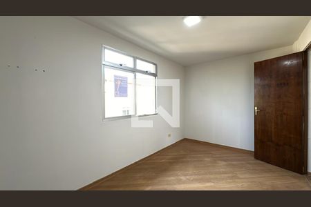 Quarto 1 de apartamento para alugar com 2 quartos, 55m² em Cidade Industrial de Curitiba, Curitiba