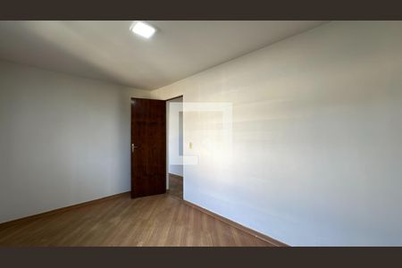 Quarto 1 de apartamento para alugar com 2 quartos, 55m² em Cidade Industrial de Curitiba, Curitiba