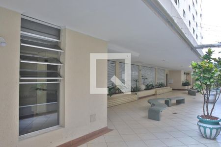 Apartamento para alugar com 75m², 1 quarto e 1 vagaÁrea Comum - Corredor da Entrada do Prédio