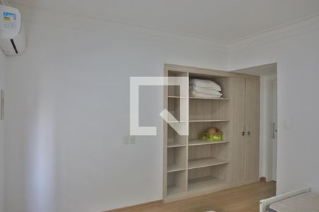 Quarto 1 de apartamento para alugar com 1 quarto, 75m² em Gonzaga, Santos