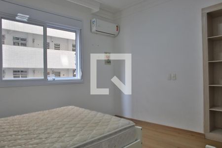 Quarto 1 de apartamento para alugar com 1 quarto, 75m² em Gonzaga, Santos