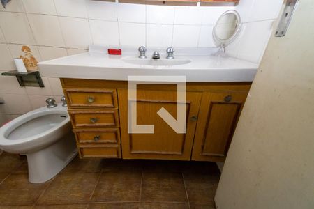 Casa à venda com 700m², 3 quartos e 3 vagasBanheiro 1