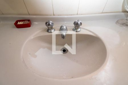 Casa à venda com 700m², 3 quartos e 3 vagasBanheiro 1