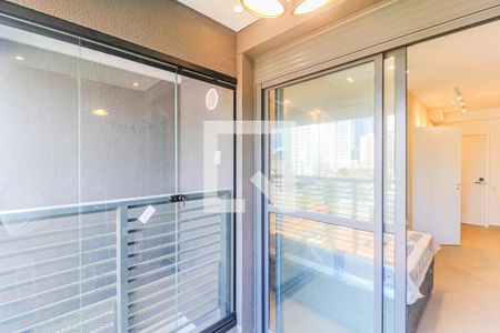 Varanda de kitnet/studio para alugar com 1 quarto, 26m² em Jardim das Acacias, São Paulo