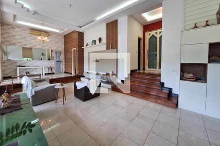 Sala de casa de condomínio para alugar com 4 quartos, 240m² em Badu, Niterói