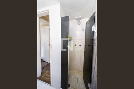Banheiro  de apartamento à venda com 2 quartos, 50m² em Parque Erasmo Assunção, Santo André