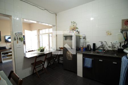 Casa à venda com 228m², 4 quartos e 3 vagas Casa à venda com 228m², 4 quartos e 3 vagasCozinha