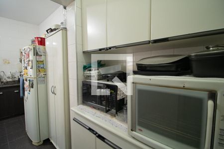 Casa à venda com 228m², 4 quartos e 3 vagas Casa à venda com 228m², 4 quartos e 3 vagasCozinha