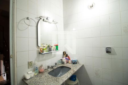 Casa à venda com 228m², 4 quartos e 3 vagas Casa à venda com 228m², 4 quartos e 3 vagasBanheiro da suíte