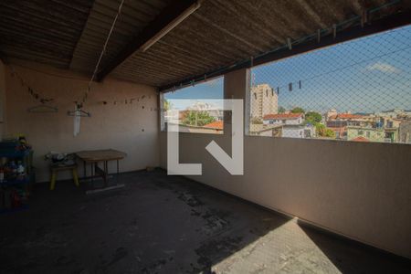 Casa à venda com 228m², 4 quartos e 3 vagas Casa à venda com 228m², 4 quartos e 3 vagasÁrea externa