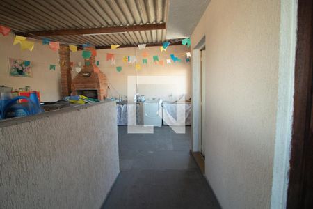 Casa à venda com 228m², 4 quartos e 3 vagas Casa à venda com 228m², 4 quartos e 3 vagasÁrea externa