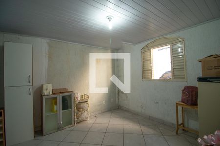 Casa à venda com 228m², 4 quartos e 3 vagas Casa à venda com 228m², 4 quartos e 3 vagasQuarto de serviço