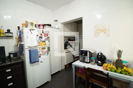 Casa à venda com 228m², 4 quartos e 3 vagas Casa à venda com 228m², 4 quartos e 3 vagasCozinha