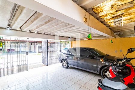 Casa à venda com 184m², 3 quartos e 2 vagas Casa à venda com 184m², 3 quartos e 2 vagasGaragem