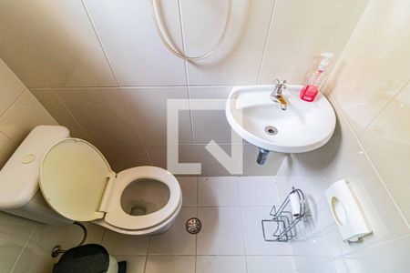 Casa à venda com 184m², 3 quartos e 2 vagas Casa à venda com 184m², 3 quartos e 2 vagasBanheiro de serviço