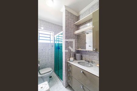 Casa à venda com 184m², 3 quartos e 2 vagas Casa à venda com 184m², 3 quartos e 2 vagasBanheiro social