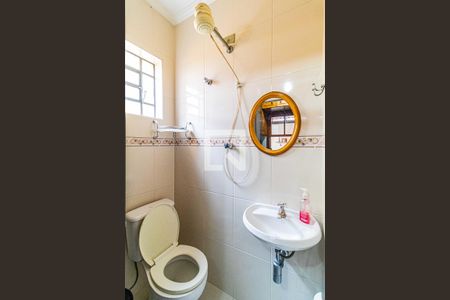 Casa à venda com 184m², 3 quartos e 2 vagas Casa à venda com 184m², 3 quartos e 2 vagasBanheiro de serviço