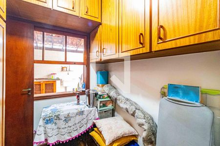 Casa à venda com 184m², 3 quartos e 2 vagas Casa à venda com 184m², 3 quartos e 2 vagasQuarto de serviço