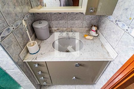 Casa à venda com 184m², 3 quartos e 2 vagas Casa à venda com 184m², 3 quartos e 2 vagasBanheiro social