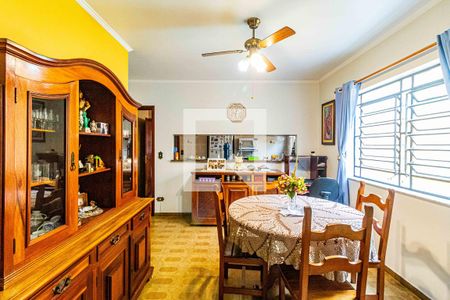 Casa à venda com 184m², 3 quartos e 2 vagas Casa à venda com 184m², 3 quartos e 2 vagasCopa