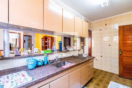 Casa à venda com 184m², 3 quartos e 2 vagas Casa à venda com 184m², 3 quartos e 2 vagasCozinha