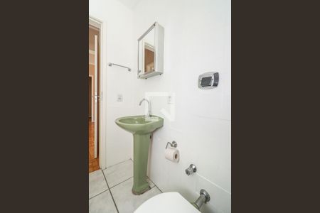 Banheiro de apartamento para alugar com 1 quarto, 54m² em Três Figueiras, Porto Alegre