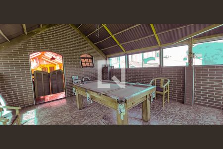 Casa à venda com 125m², 3 quartos e 2 vagasÁrea externa - Salão de jogos