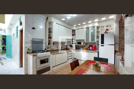 Casa à venda com 125m², 3 quartos e 2 vagasCozinha