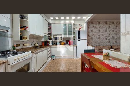 Casa à venda com 125m², 3 quartos e 2 vagasCozinha