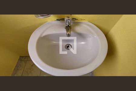 Casa à venda com 125m², 3 quartos e 2 vagasBanheiro 2