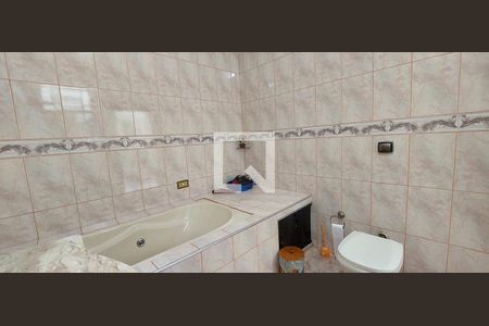 Casa à venda com 125m², 3 quartos e 2 vagasBanheiro 1