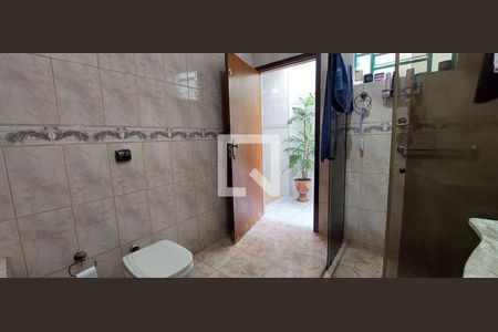 Casa à venda com 125m², 3 quartos e 2 vagasBanheiro 1